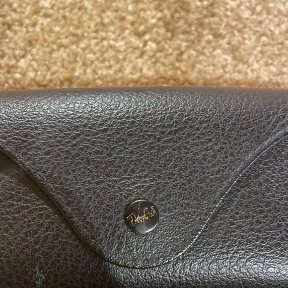 Ray-Ban Gold Aviator Sunglasses - Picture 14 of 16